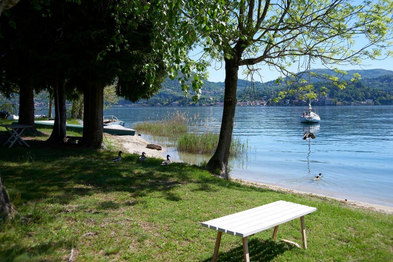 Emy Lake Orta Pella Bagian luar foto